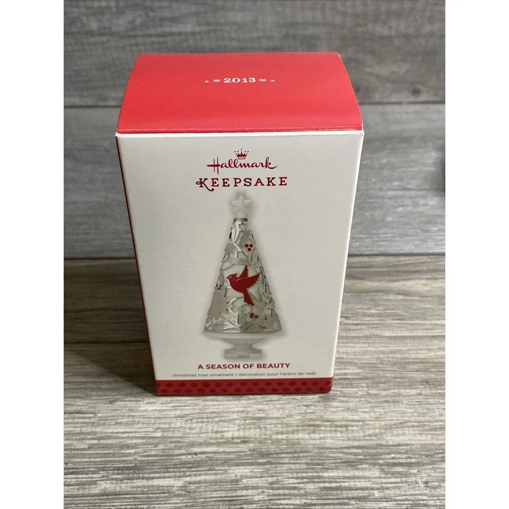 A Season Of Beauty Hallmark Ornament 2013, Tree Cardinal, Porcelain & Metal‎